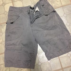 (205) Sean John Men’s Grey Shorts